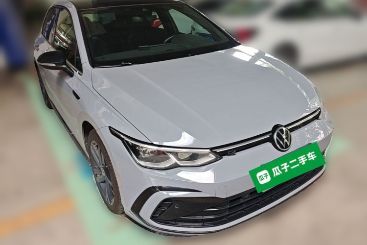 Volkswagen Golf 2021 car image #4