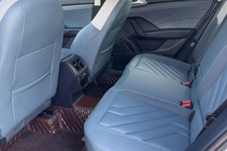 Volkswagen Tharu 2023 immagine di auto #13