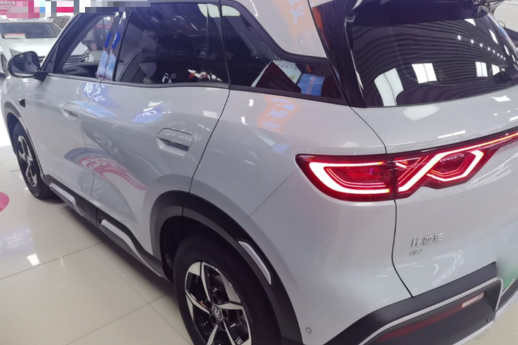 BYD YuanUP 2025 car image #5