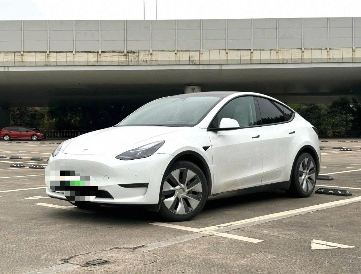 Tesla Model Y 2021 Tesla Model Y 2021 car image