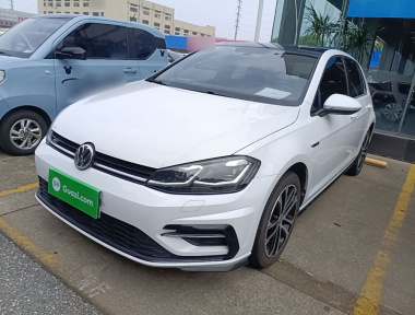 Volkswagen Golf 2018 car image 