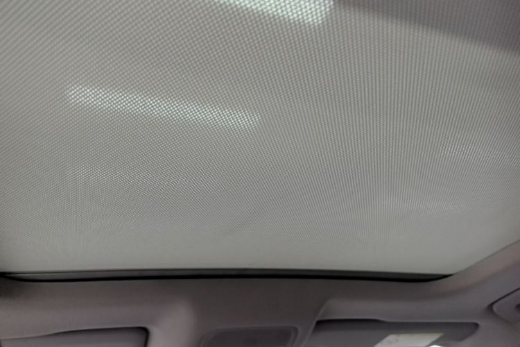 Audi Q3 2019 car image #18