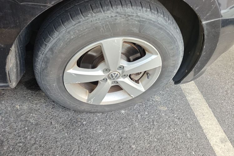 Volkswagen Lavida 2015 car image #9