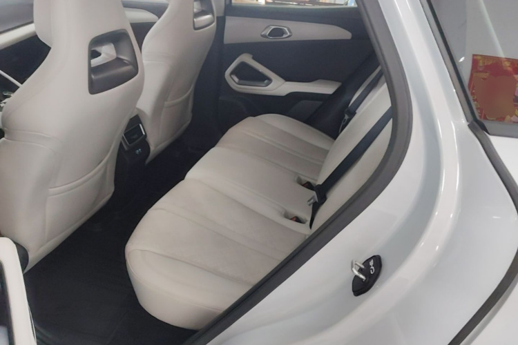 BYD YuanUP 2025 #17 BYD YuanUP 2025 car image #17