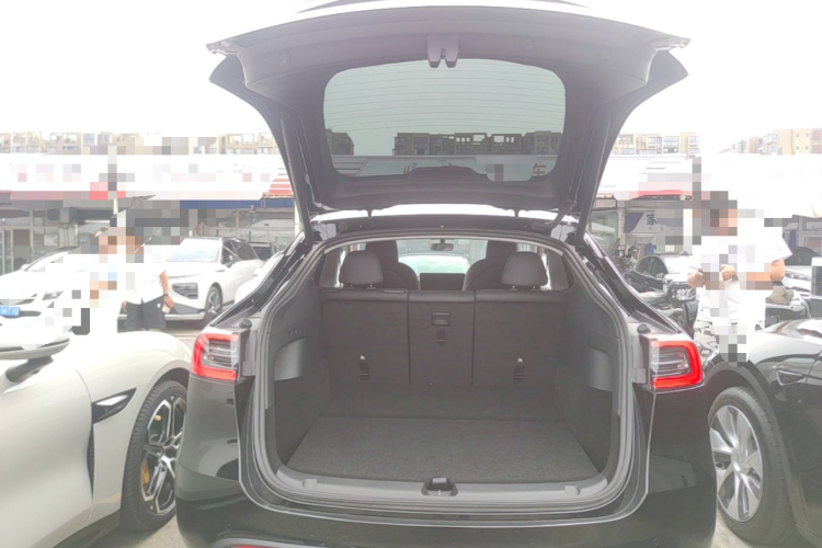 Tesla Model Y 2023 #19 Tesla Model Y 2023 immagine di auto #19
