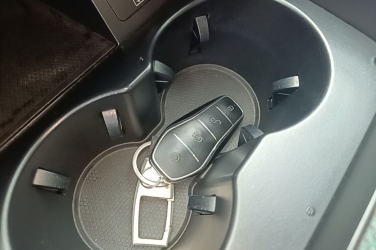 BYD Han 2022 car image #9