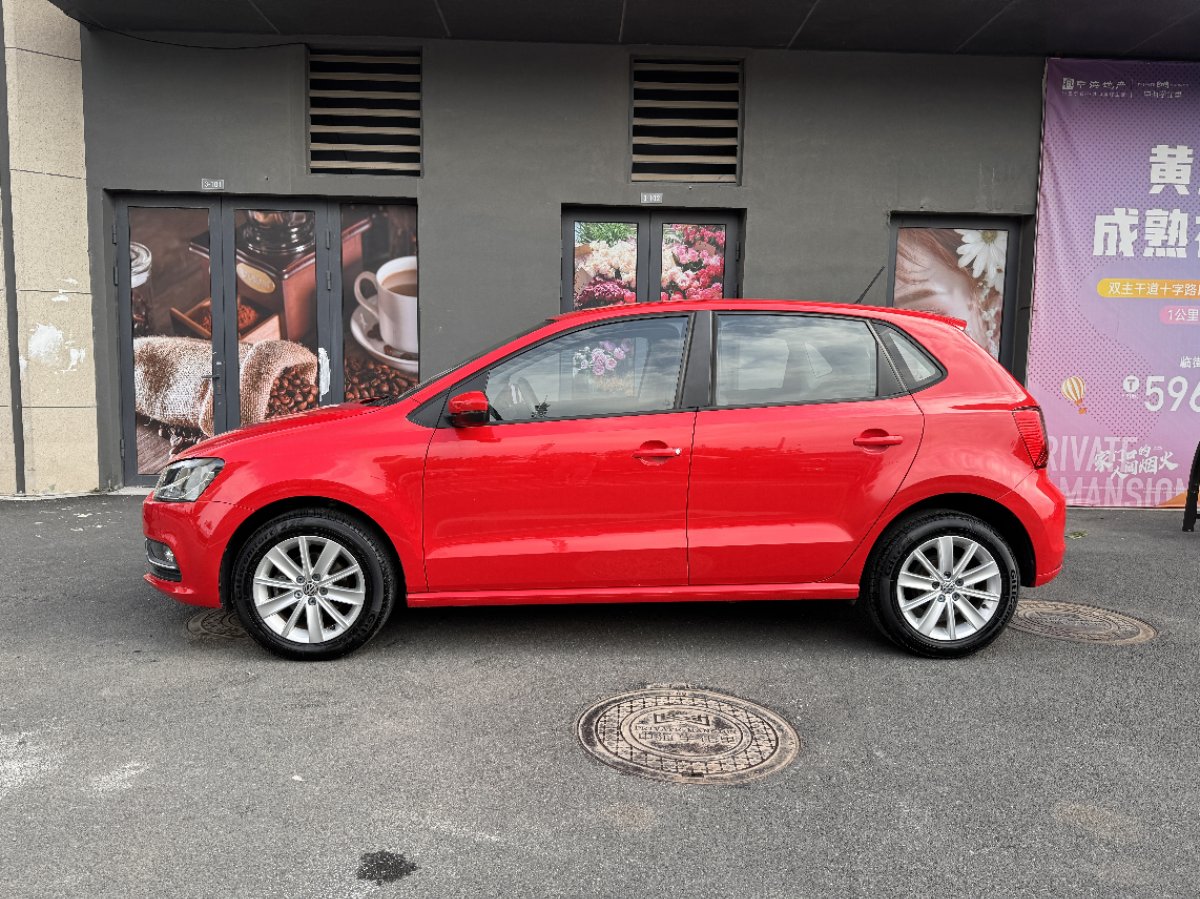 Volkswagen Polo 2016 car image #4