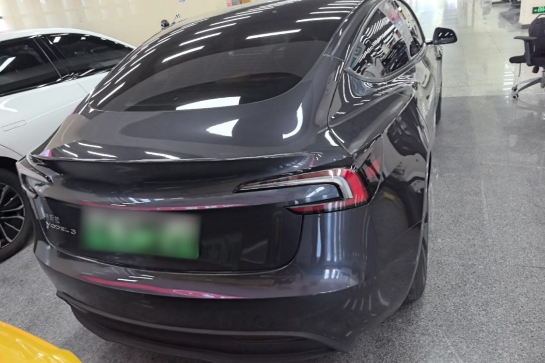 Tesla Model 3 2024 car image #6
