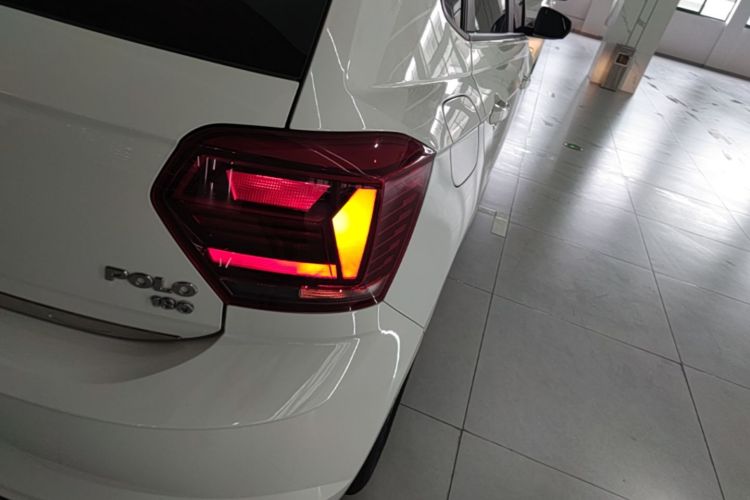 Volkswagen Polo 2020 car image #8