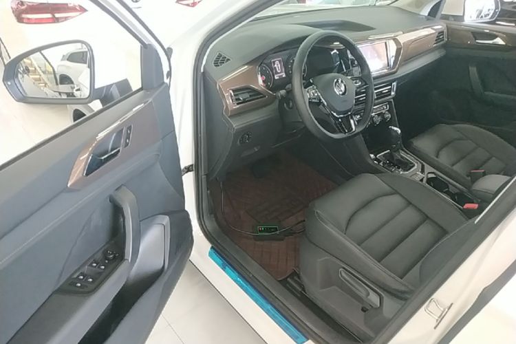 Volkswagen Tharu 2019 #16 Volkswagen Tharu 2019 car image #16