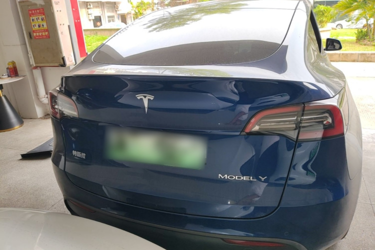 Tesla Model Y 2021 #6 Tesla Model Y 2021 immagine di auto #6