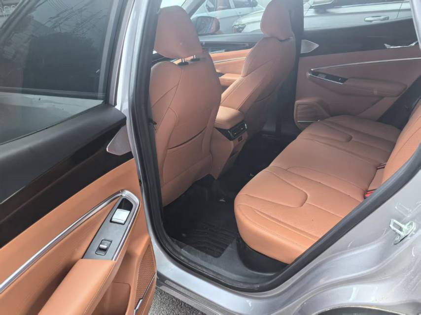 GEELY Boyue L 2025 image de voiture #3