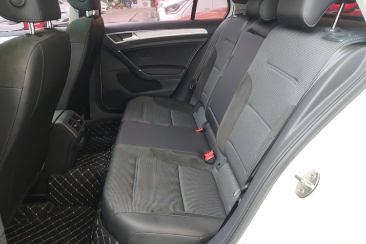 Volkswagen Golf 2019 #17 Volkswagen Golf 2019 car image #17