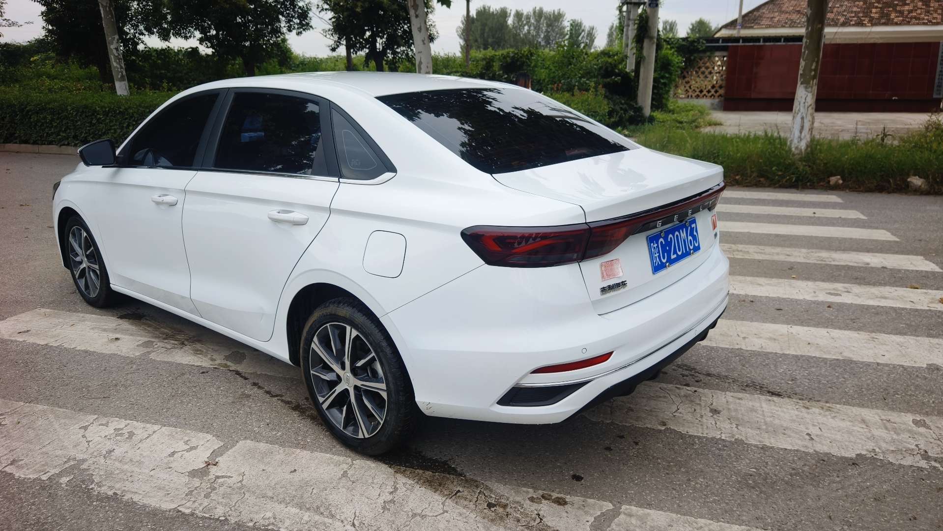 GEELY Emgrand 2023 #3 GEELY Emgrand 2023 car image #3