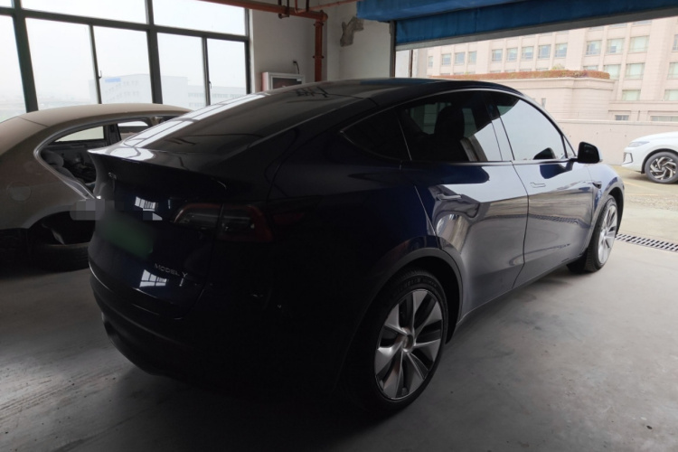 Tesla Model Y 2022 #5 Tesla Model Y 2022 car image #5