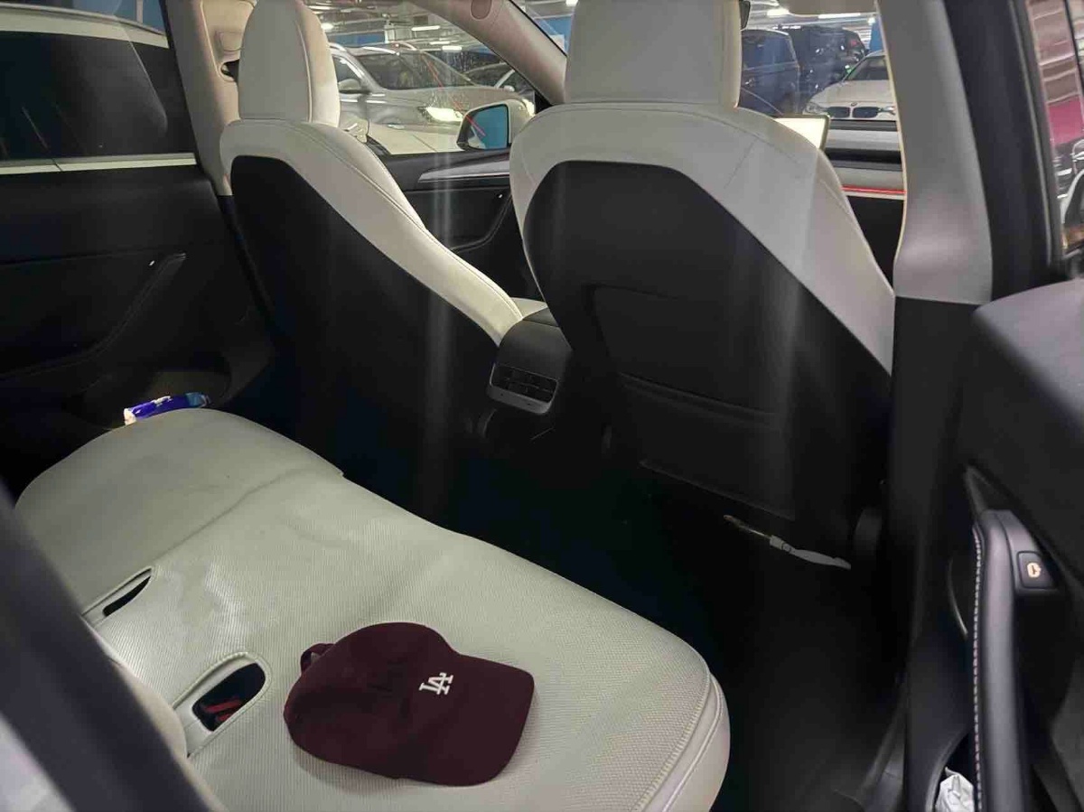 Tesla Model Y 2024 #5 Tesla Model Y 2024 car image #5