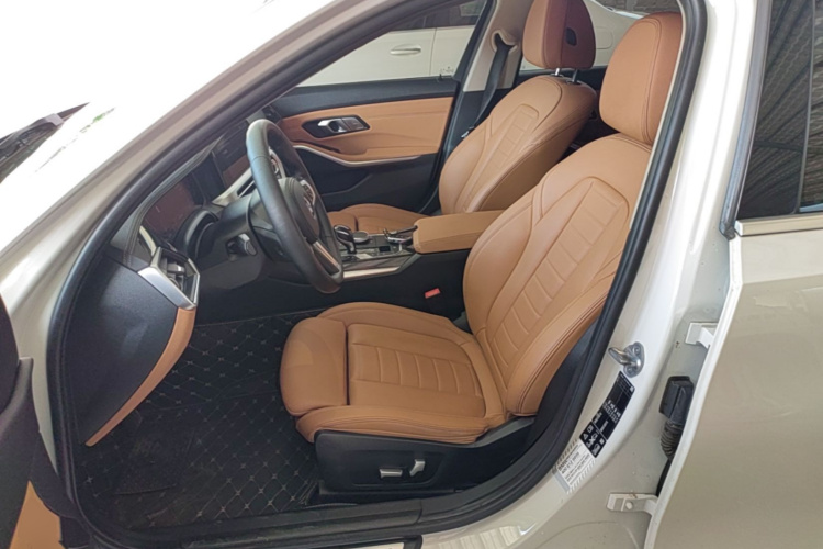 BMW 3 Series 2020 #20 BMW 3 Series 2020 car image #20