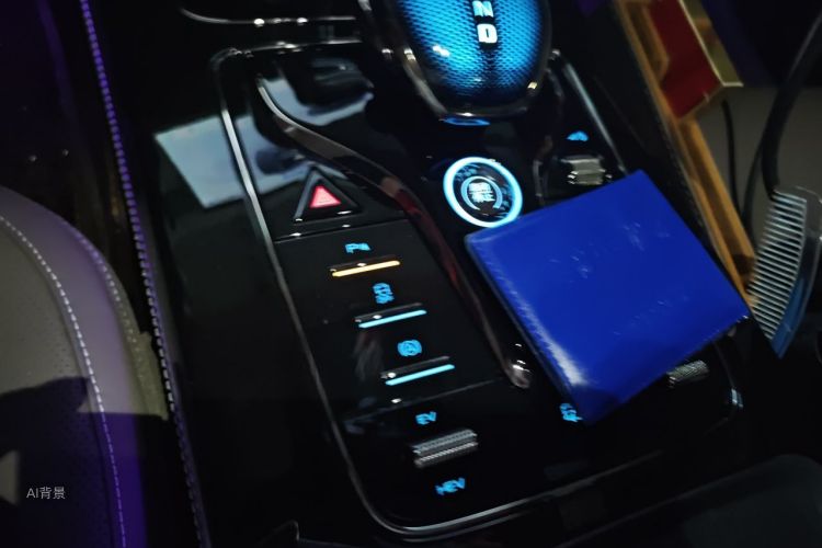 BYD Han 2024 car image #16