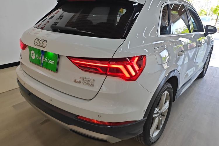 Audi Q3 2021 car image #8