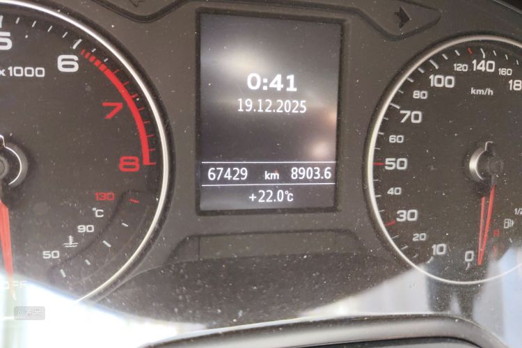 Audi A3 2018 car image #14