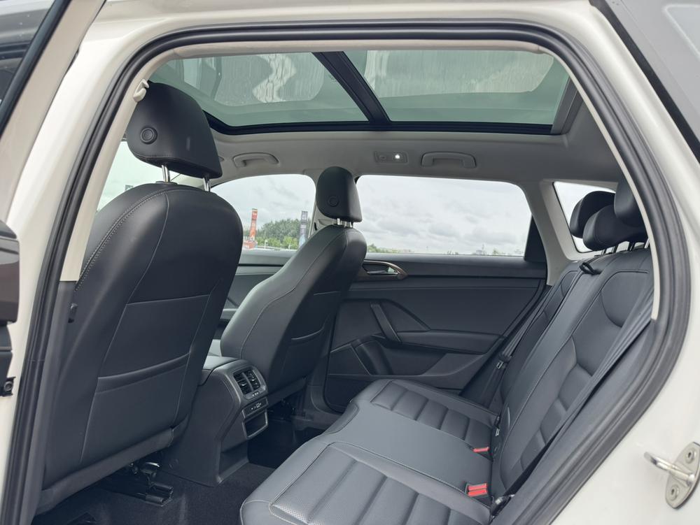 Volkswagen Tharu 2022 car image #15