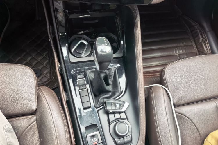 BMW X1 2018 #16 BMW X1 2018 car image #16