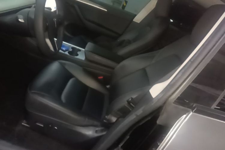 Tesla Model Y 2023 #15 Tesla Model Y 2023 car image #15