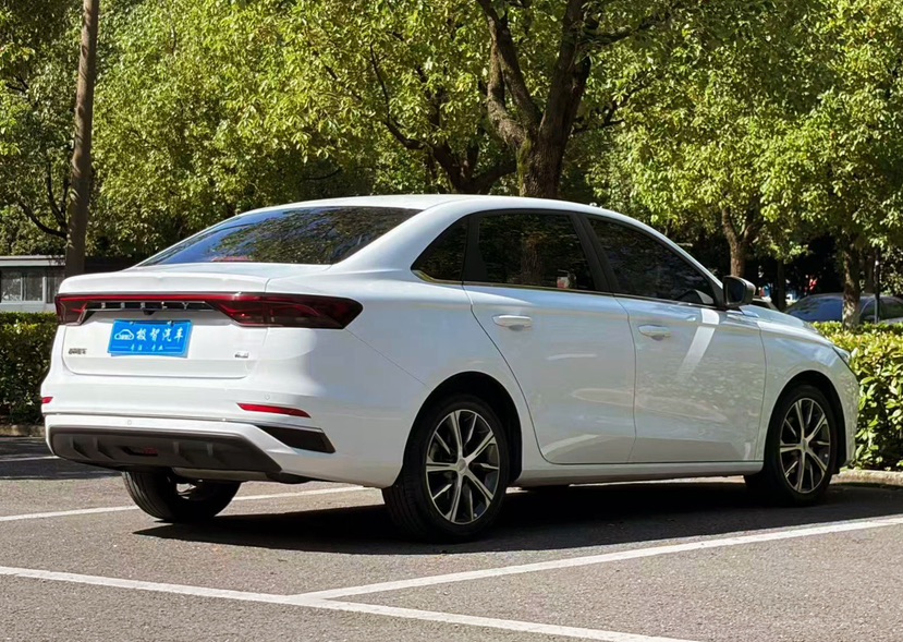 GEELY Emgrand 2022 #3 GEELY Emgrand 2022 car image #3