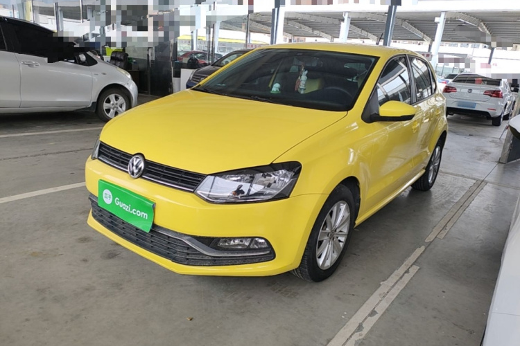 Volkswagen Polo 2015 car image #2