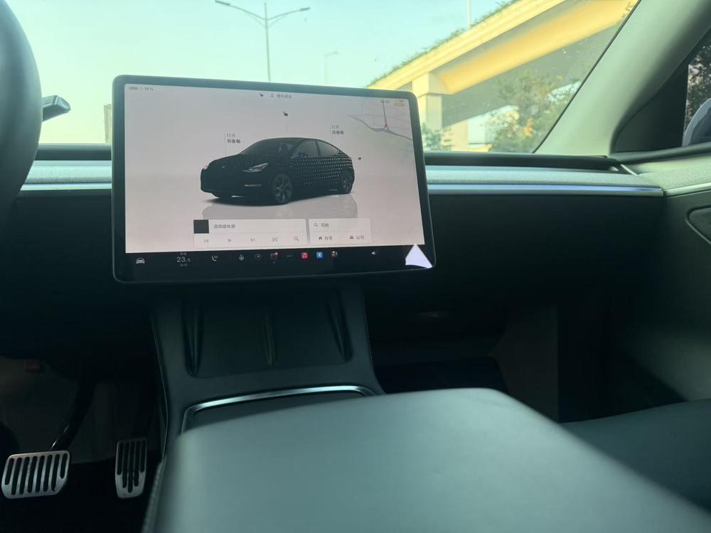 Tesla Model Y 2024 #8 Tesla Model Y 2024 immagine di auto #8