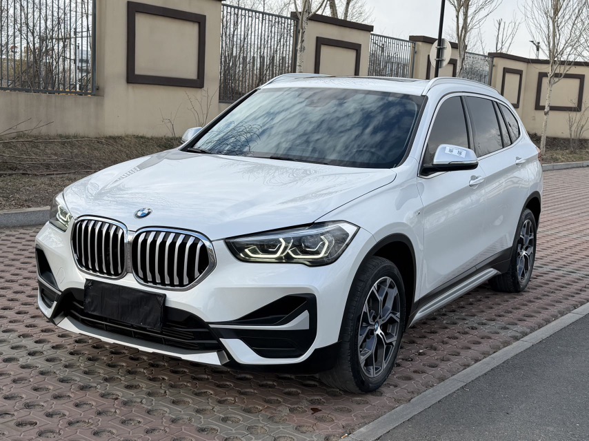 BMW X1 2022 BMW X1 2022 car image