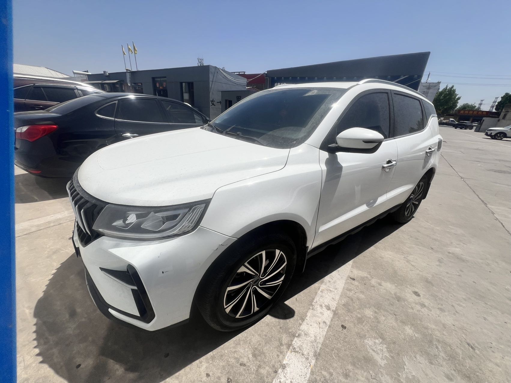 GEELY Vision X6 2022 car image 