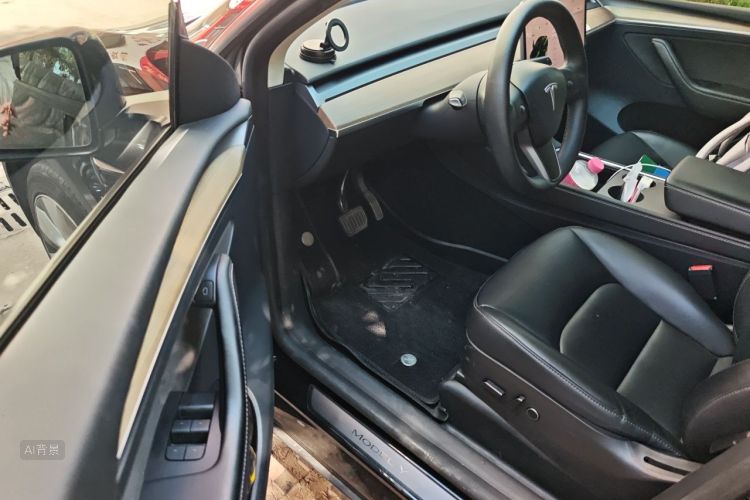 Tesla Model Y 2023 #18 Tesla Model Y 2023 car image #18