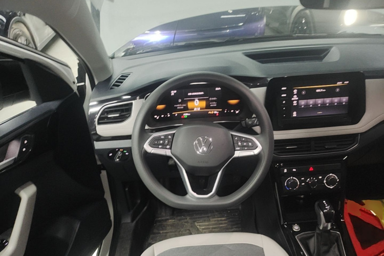 Volkswagen Tharu 2025 image de voiture #15