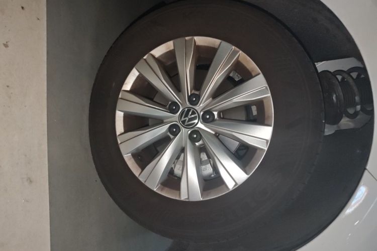 Volkswagen Lavida 2025 car image #6
