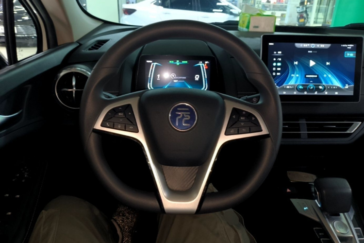 BYD Yuan New Energy 2019 #11 BYD Yuan New Energy 2019 car image #11