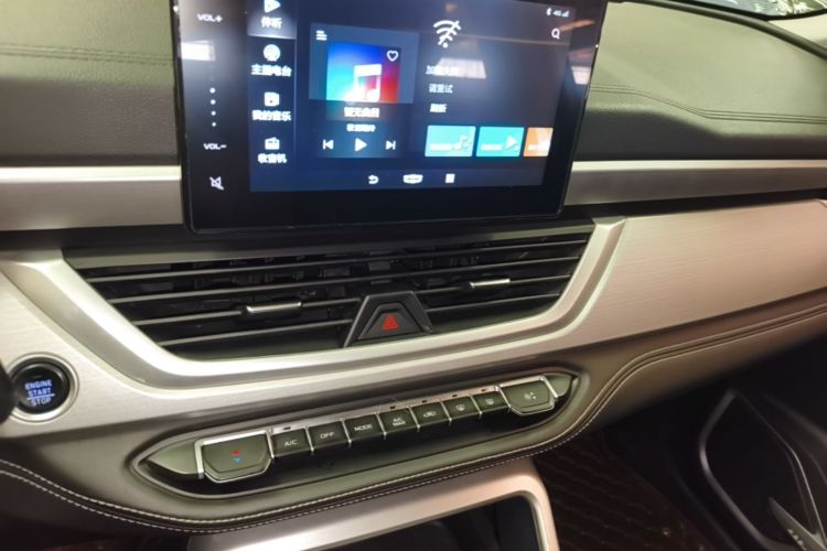 GEELY Vision X6 2020 car image #17