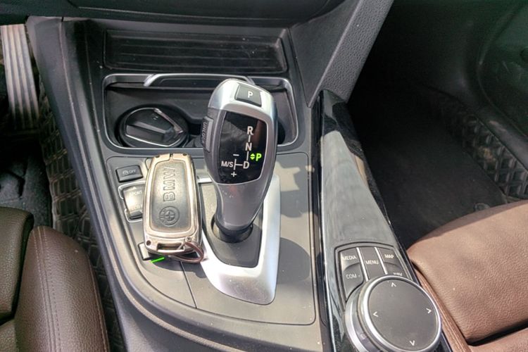 BMW 3 Series 2019 #14 BMW 3 Series 2019 car image #14