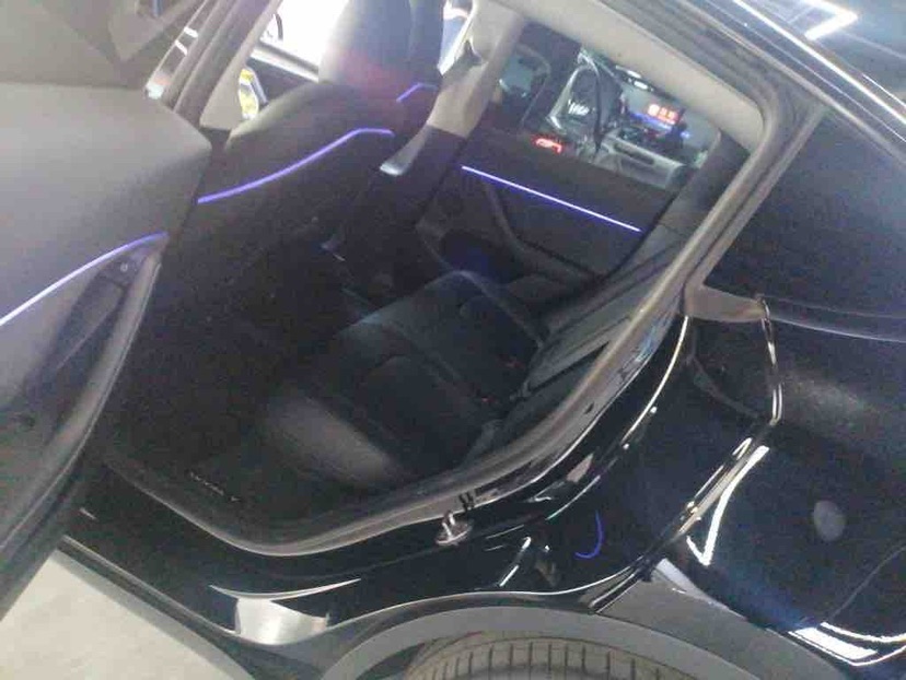 Tesla Model Y 2022 car image #3