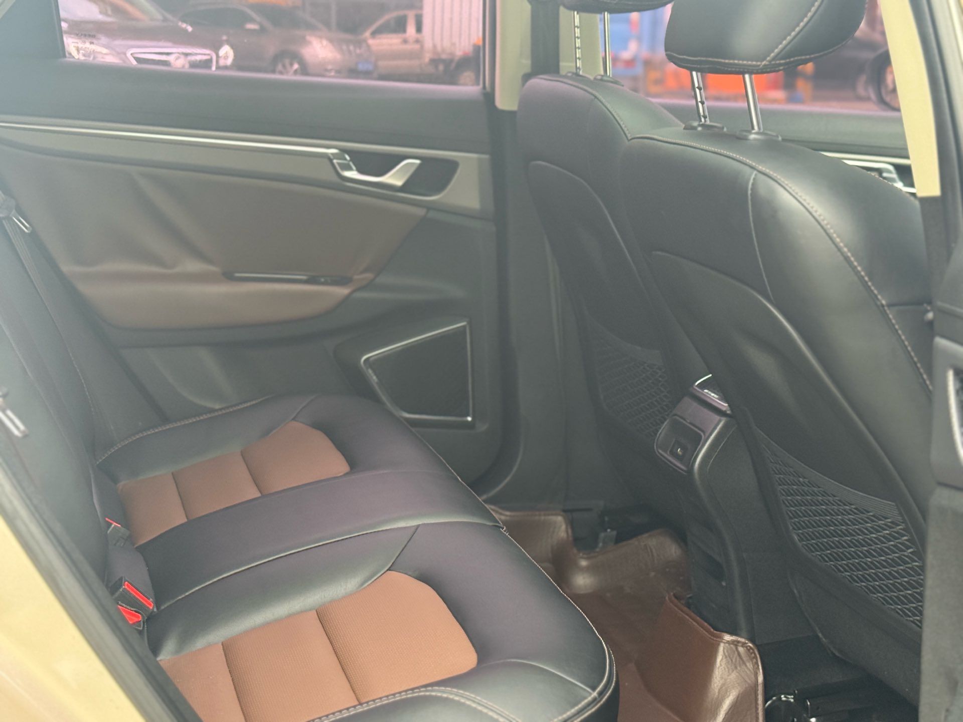 GEELY Emgrand GS 2016 car image #17