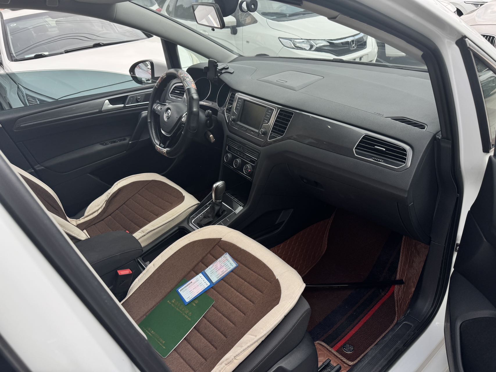 Volkswagen Golf Sportsvan 2017 imagen de coche #2