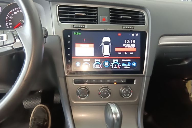 Volkswagen Golf 2016 car image #13