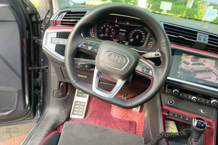 Audi Q3 2021 #12 Audi Q3 2021 car image #12