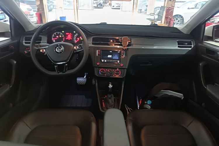 Volkswagen Santana 2019 #11 Volkswagen Santana 2019 car image #11