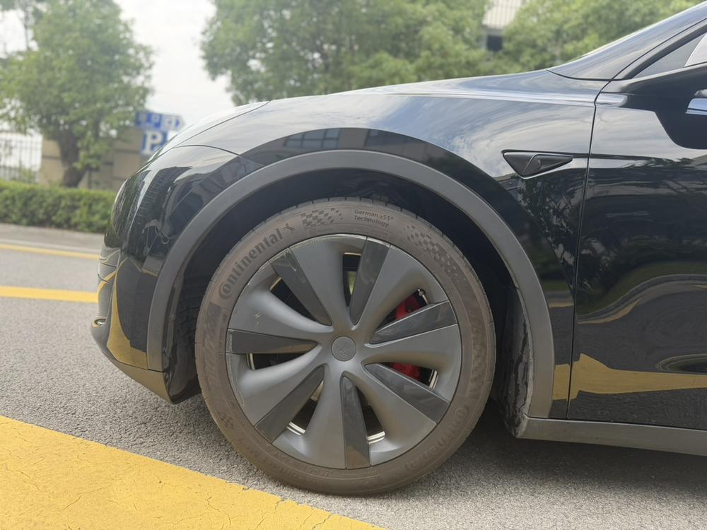 Tesla Model Y 2023 #4 Tesla Model Y 2023 car image #4