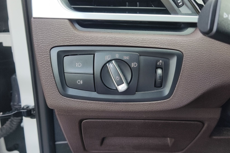 BMW X1 2018 #19 BMW X1 2018 car image #19
