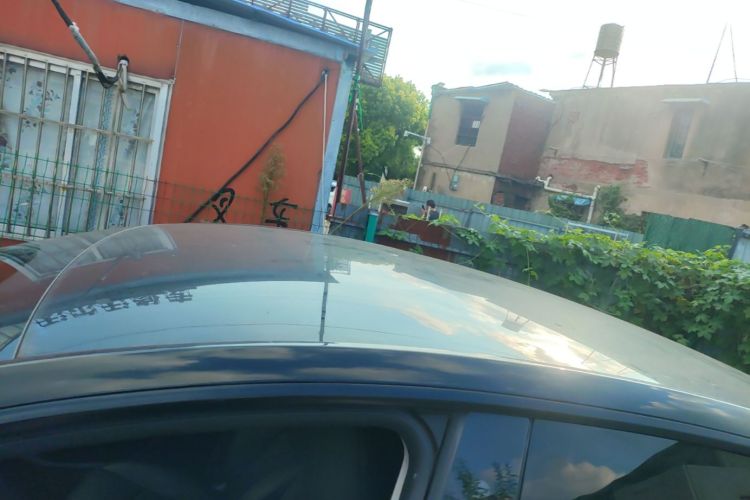 Tesla Model Y 2022 car image #25