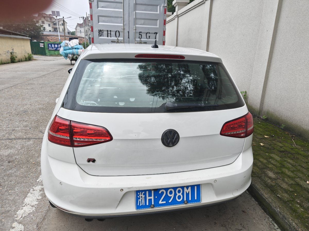 Volkswagen Golf 2016 car image #5