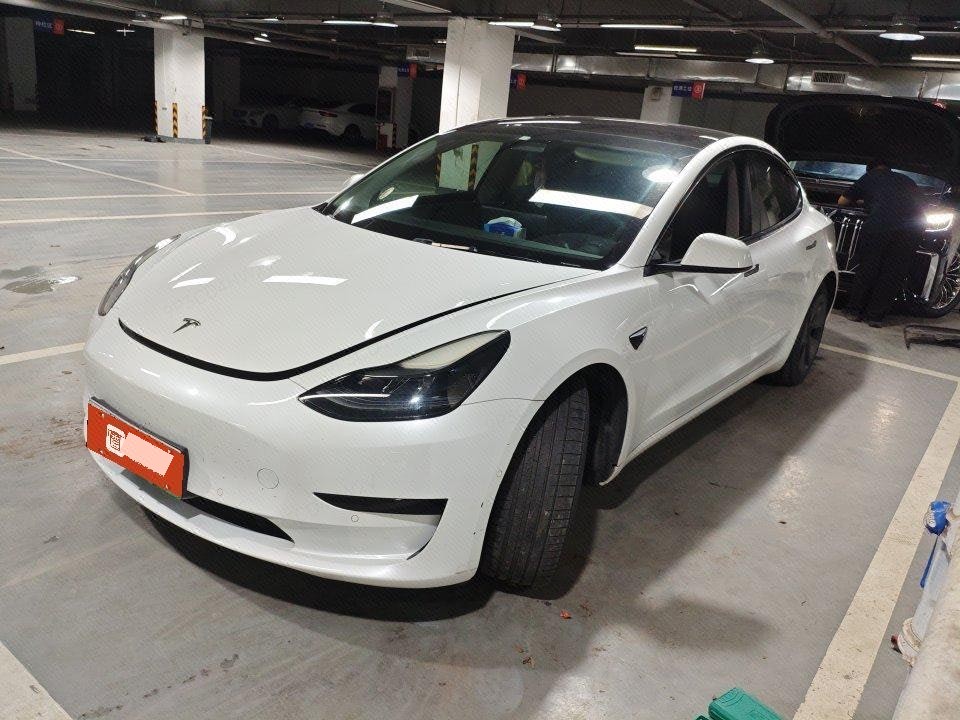 Tesla Model 3 2021 car image 