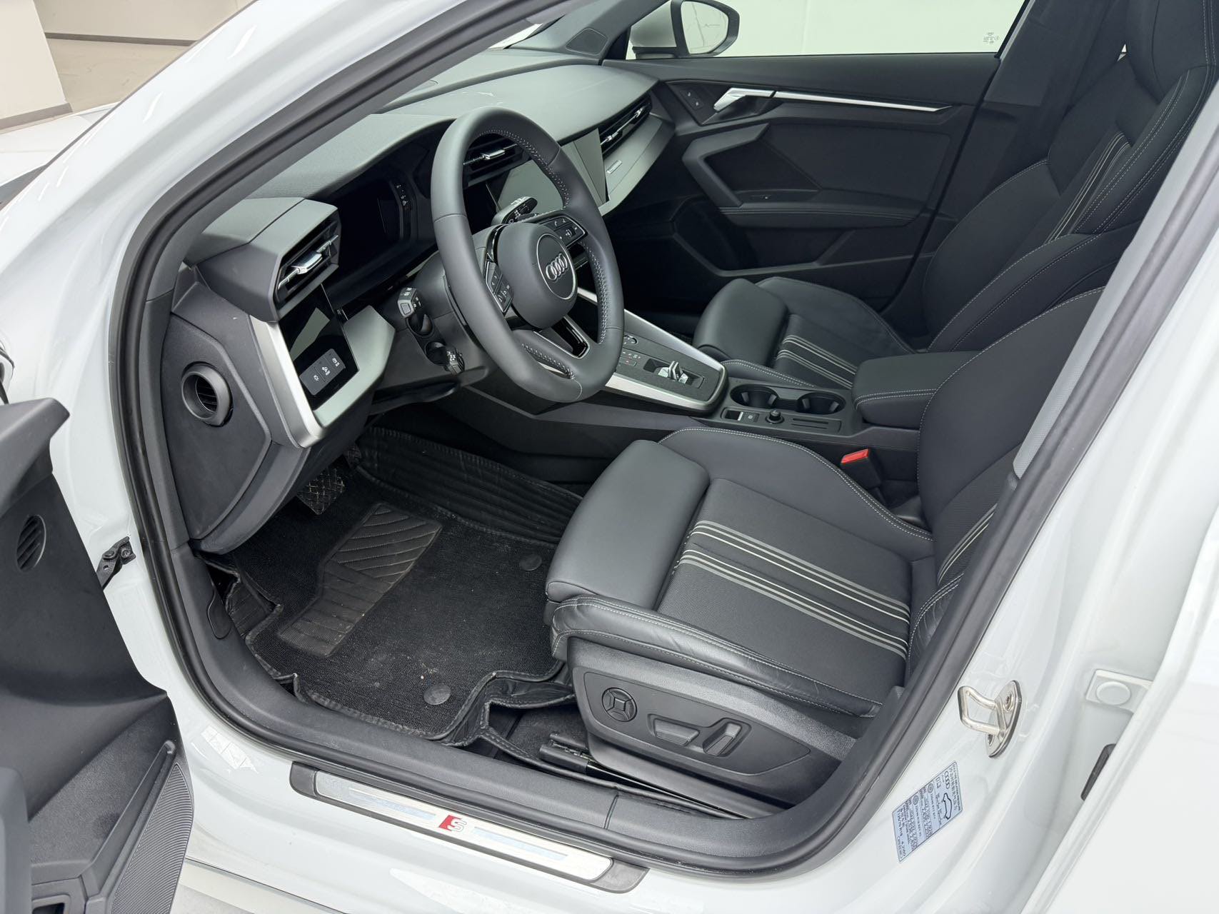 Audi A3 2022 immagine di auto #13